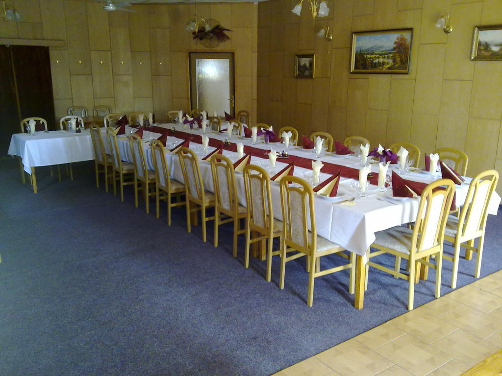 Studanka Hotel Orlova Ngoại thất bức ảnh